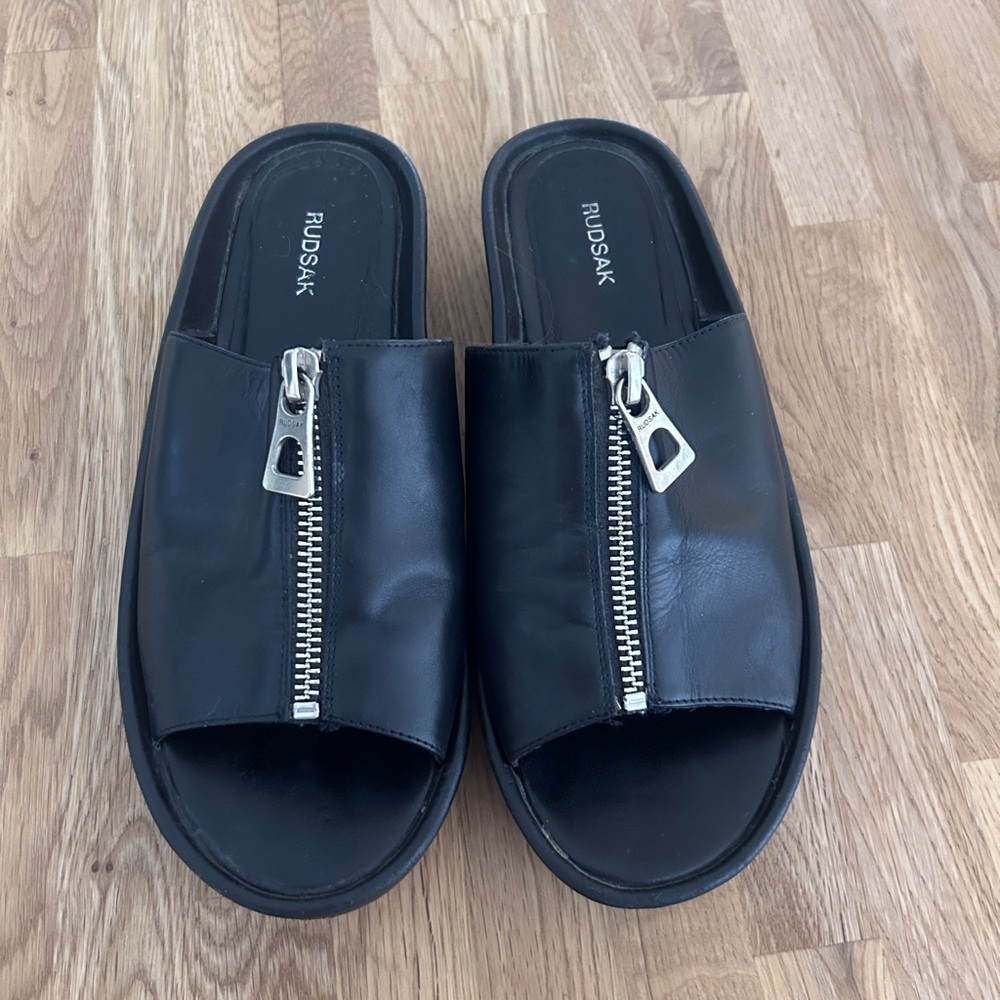 RUDSAK Black Slides with Silver Zipper